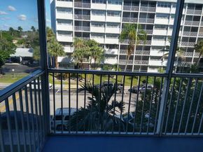 700 NW 214th St 403, Miami Gardens FL 33169