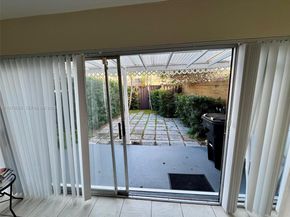 2183 NE 122nd St 2183, North Miami FL 33181