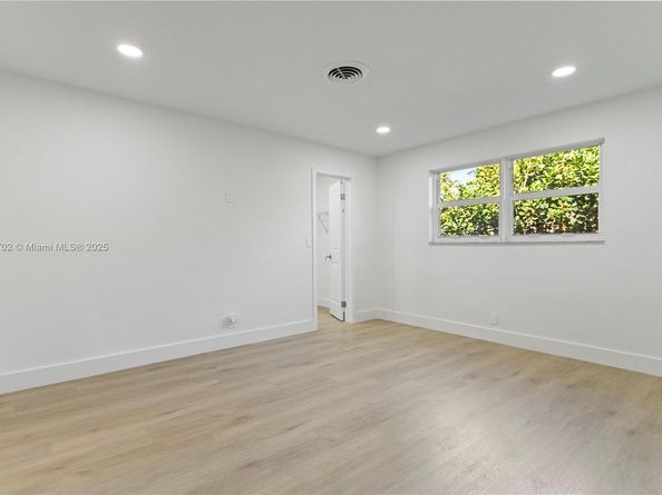 5401 Fillmore St, Hollywood FL 33021