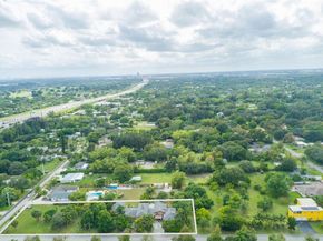 5400 Palm Tree Rd, Plantation FL 33317