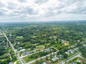 5400 Palm Tree Rd, Plantation FL 33317