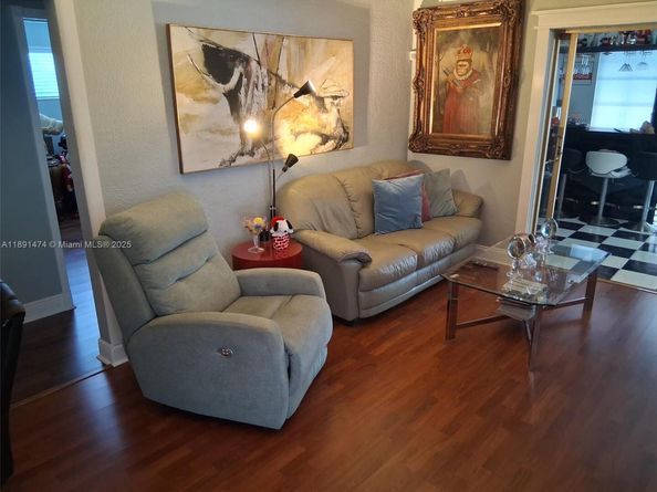 2100 N 54th Ave, Hollywood FL 33021