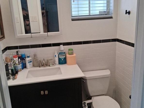 2100 N 54th Ave, Hollywood FL 33021