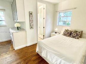 439 15th St 18, Miami Beach FL 33139