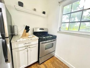 439 15th St 18, Miami Beach FL 33139