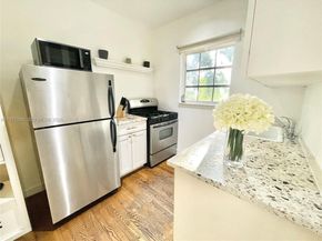 439 15th St 18, Miami Beach FL 33139