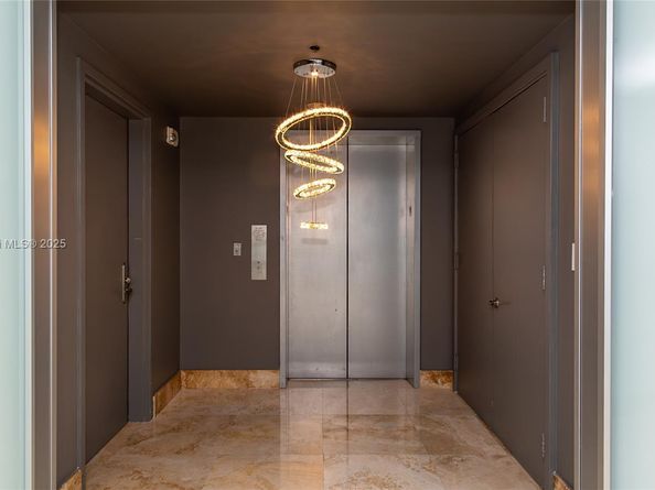 1331 Brickell Bay Dr 1402, Miami FL 33131