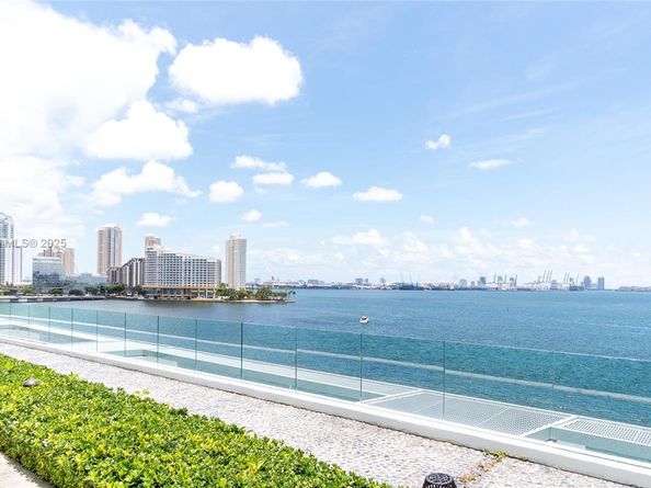 1331 Brickell Bay Dr 1402, Miami FL 33131