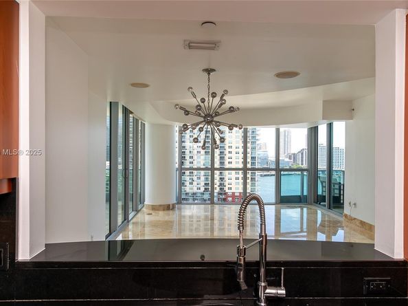 1331 Brickell Bay Dr 1402, Miami FL 33131