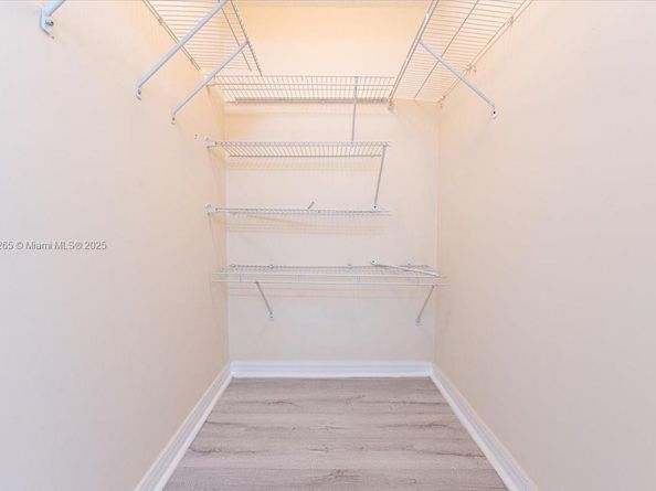 4242 NW 2 St 1601, Miami FL 33126