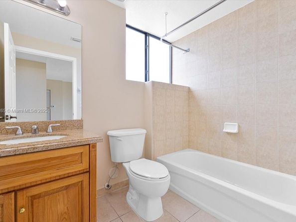 4242 NW 2 St 1601, Miami FL 33126
