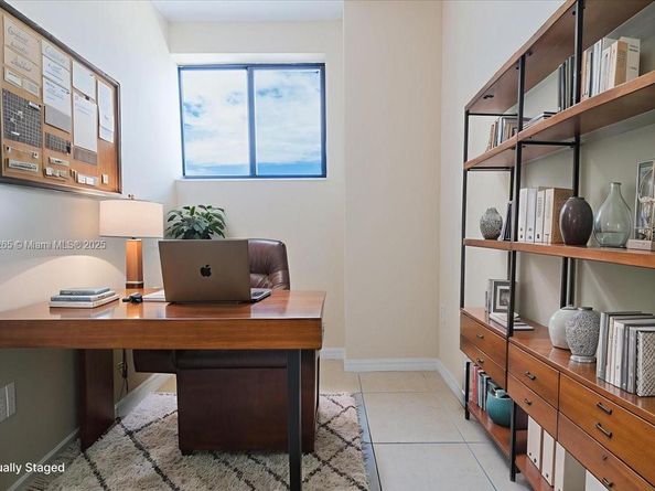 4242 NW 2 St 1601, Miami FL 33126