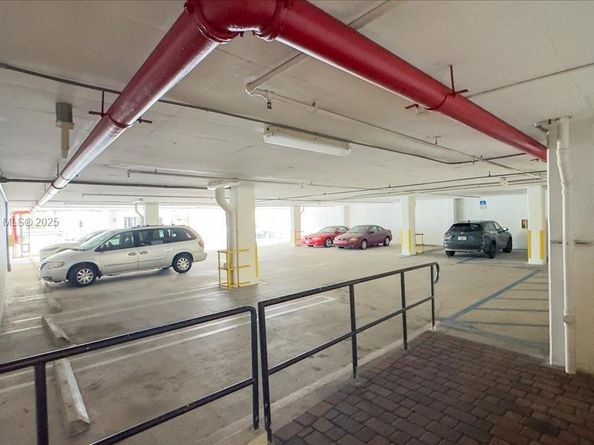 4242 NW 2 St 1601, Miami FL 33126
