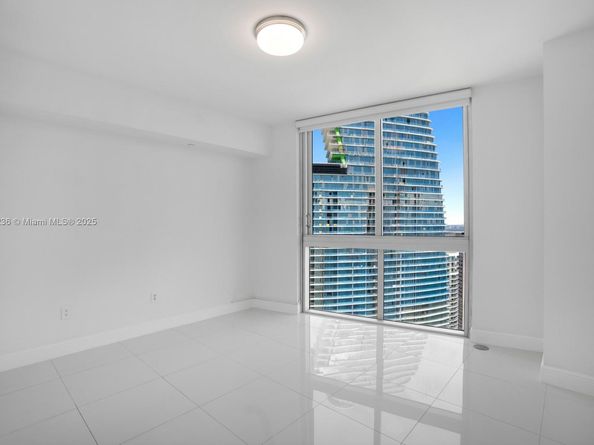 465 Brickell Ave 5002, Miami FL 33131
