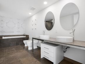 465 Brickell Ave 5002, Miami FL 33131