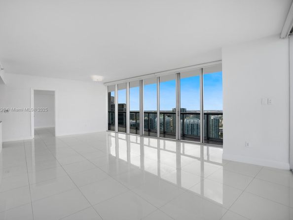 465 Brickell Ave 5002, Miami FL 33131