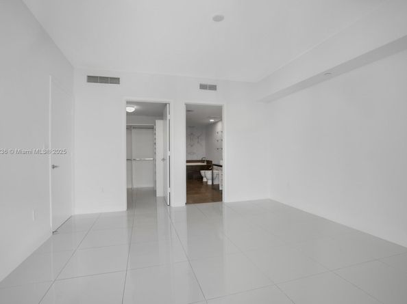 465 Brickell Ave 5002, Miami FL 33131