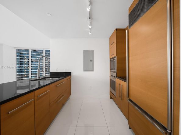 465 Brickell Ave 5002, Miami FL 33131