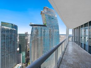 465 Brickell Ave 5002, Miami FL 33131