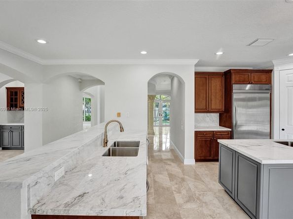 827 SE 2nd Ct, Fort Lauderdale FL 33301