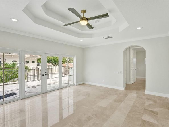 827 SE 2nd Ct, Fort Lauderdale FL 33301