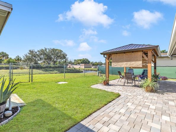 8750 NW 20th Ct, Sunrise FL 33322