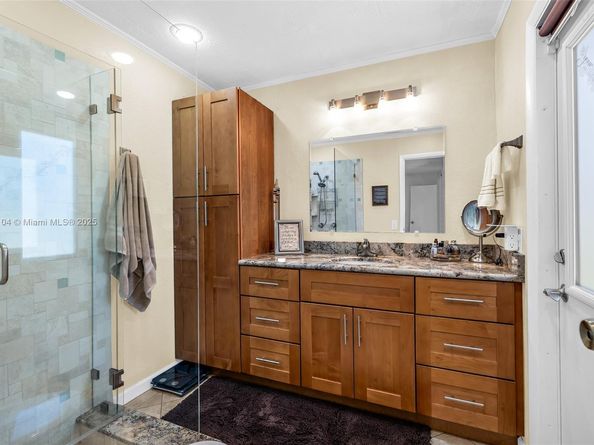 8750 NW 20th Ct, Sunrise FL 33322