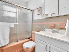 2539 Cleveland St, Hollywood FL 33020