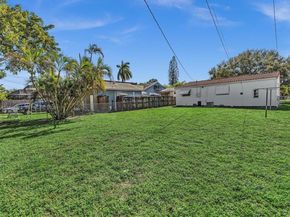 2539 Cleveland St, Hollywood FL 33020