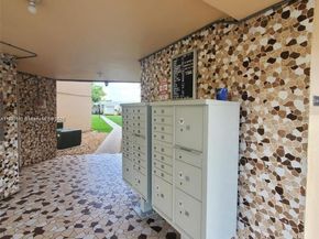 1450 NE 191st St 106, Miami FL 33179