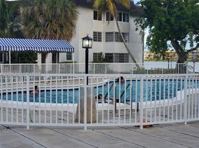 1450 NE 191st St 106, Miami FL 33179