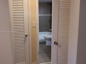 1450 NE 191st St 106, Miami FL 33179