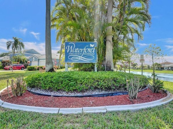 8465 Waterford Cir, Tamarac FL 33321