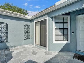 8465 Waterford Cir, Tamarac FL 33321