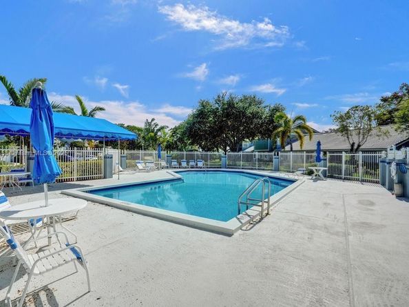 8465 Waterford Cir, Tamarac FL 33321