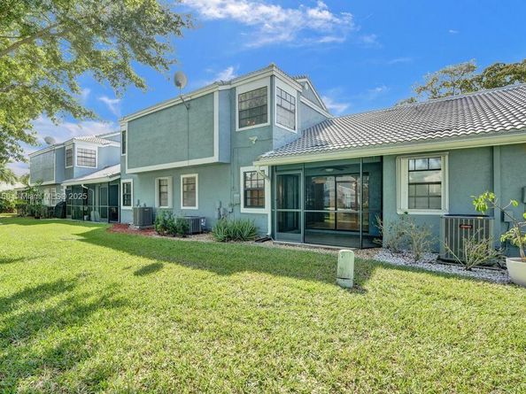 8465 Waterford Cir, Tamarac FL 33321