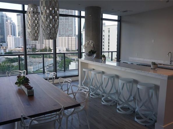 201 SW 17th Rd 603, Miami FL 33129