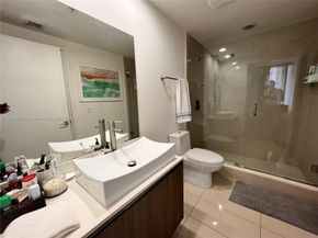 201 SW 17th Rd 606, Miami FL 33129