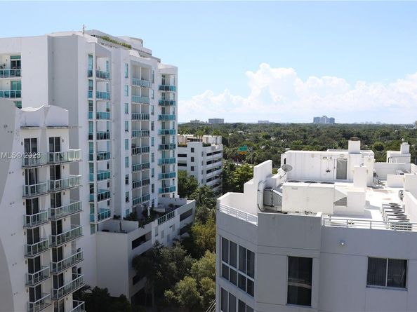 201 SW 17th Rd 606, Miami FL 33129