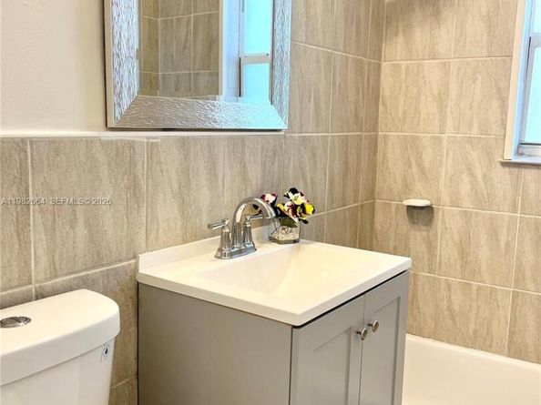 1632 NW 18th Ave, Fort Lauderdale FL 33311