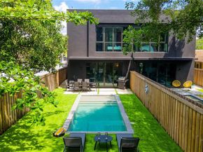 58 NW 52nd St, Miami FL 33127