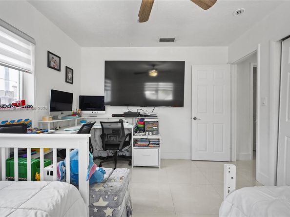 630 NW 16th St, Homestead FL 33030