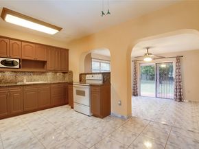 1180 NW 135th St, North Miami FL 33168