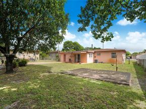 1180 NW 135th St, North Miami FL 33168