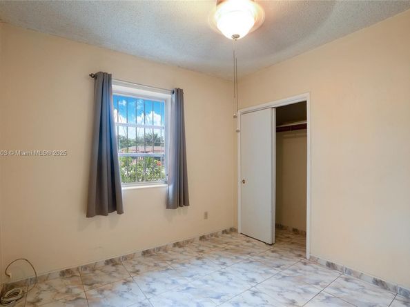 1180 NW 135th St, North Miami FL 33168