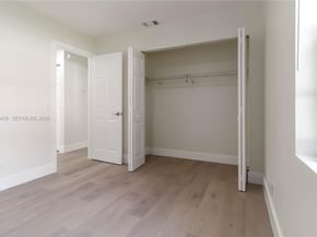 1411 Cottonwood Cir, Weston FL 33326