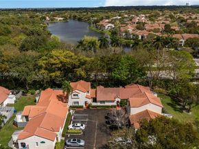 1411 Cottonwood Cir, Weston FL 33326