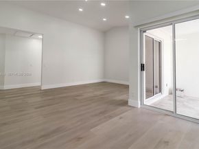 1411 Cottonwood Cir, Weston FL 33326