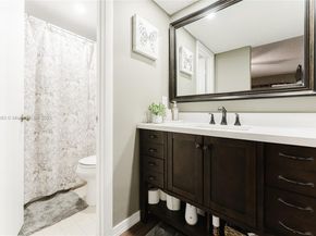 1100 N Hiatus Rd 1100, Pembroke Pines FL 33026