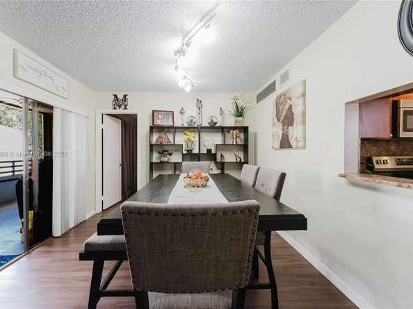 1100 N Hiatus Rd 1100, Pembroke Pines FL 33026